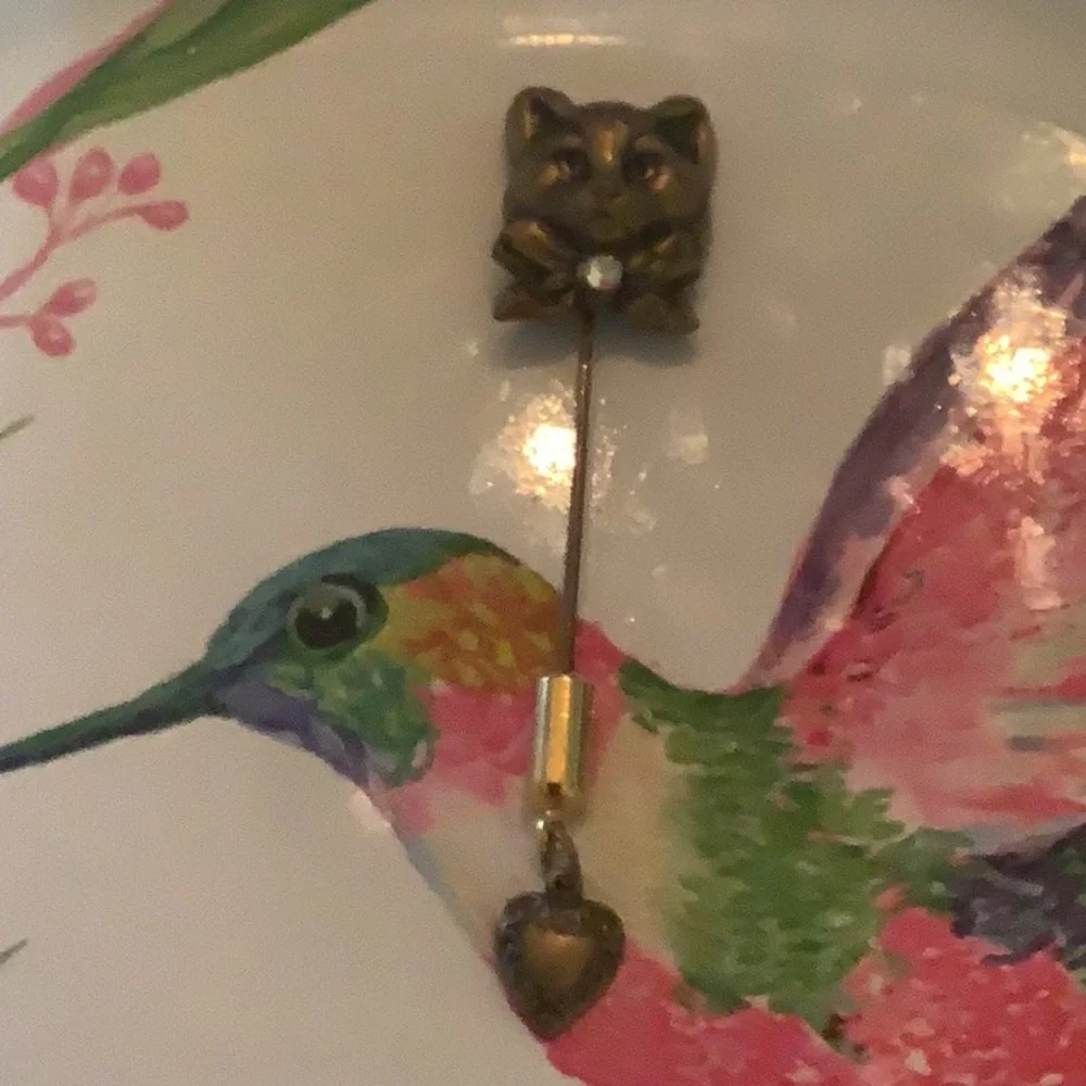 CAT Stick Pin with stone gold toned Vintage heart on bottom